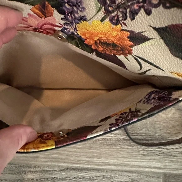 Dana Buchman Floral Purse - Picture 5 of 11